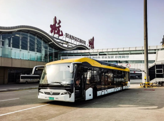 助民航绿色发展 格力钛机场摆渡车驶入杭州萧山机场